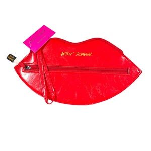 Betsy Johnson zip coin or eyeglasses bag 9X4